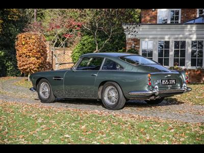 Aston Martin+DB4